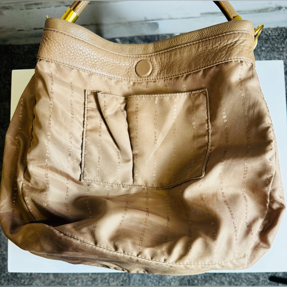 Marc Jacobs Crossbody & Satchel Purse Brown Leather with detachable strap - Picture 11 of 16